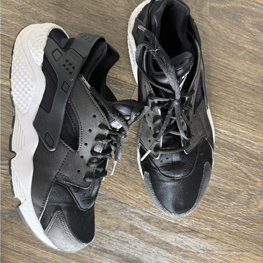 Black Nike Air Huarache Run Sneakers Size 10.5 - Picture 9 of 9